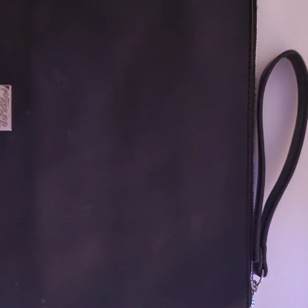 Carlos Santana Stars Clutch Purse Black & Gold - Picture 2 of 3